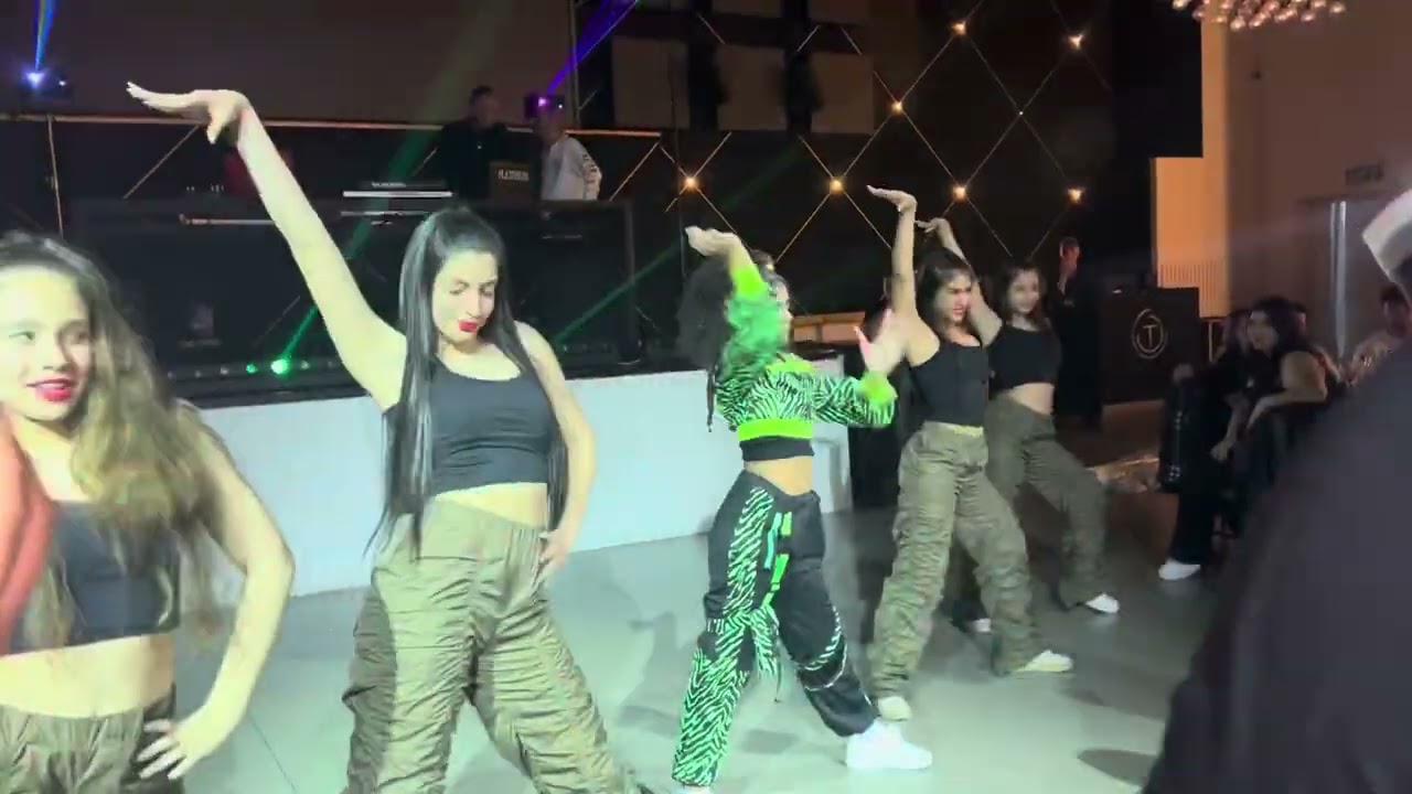 ריקוד בת מצווה  היפ הופ מדליק לבת מצווה!     סטודיו פאנקי פלייס, בהנלת פאני ביסמוט-זרביב