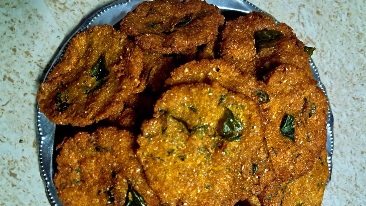 రుచికరమైన మొక్కజొన్న గారెలు || 😋 Tasty corn Garelu Recipe 