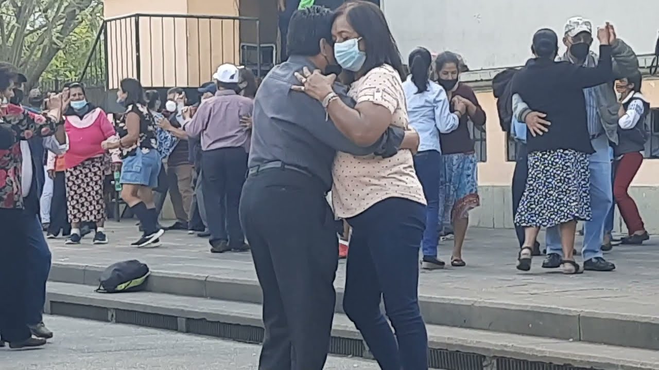 ASI SE BAILA EN GUATEMALA ZONA 1, DOMINGO MARIMBAS DE GUATEMALA