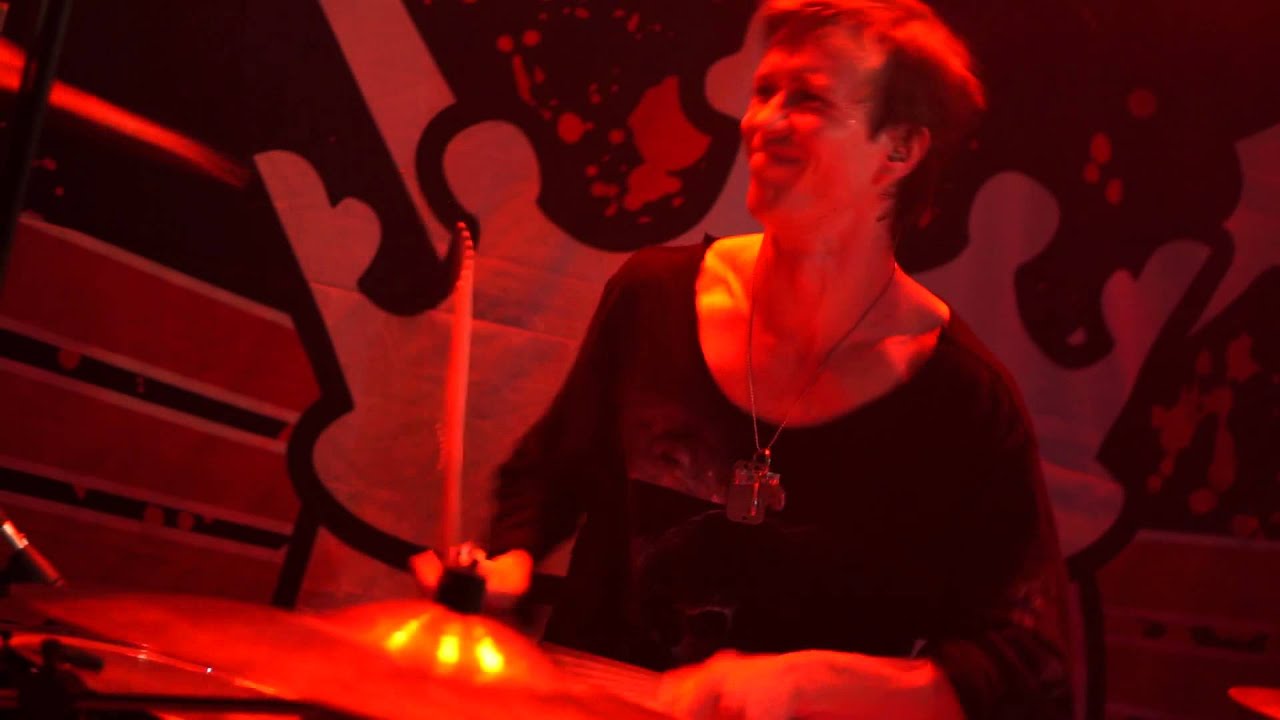 Robban B&auml;ck and his awesome drums solo
