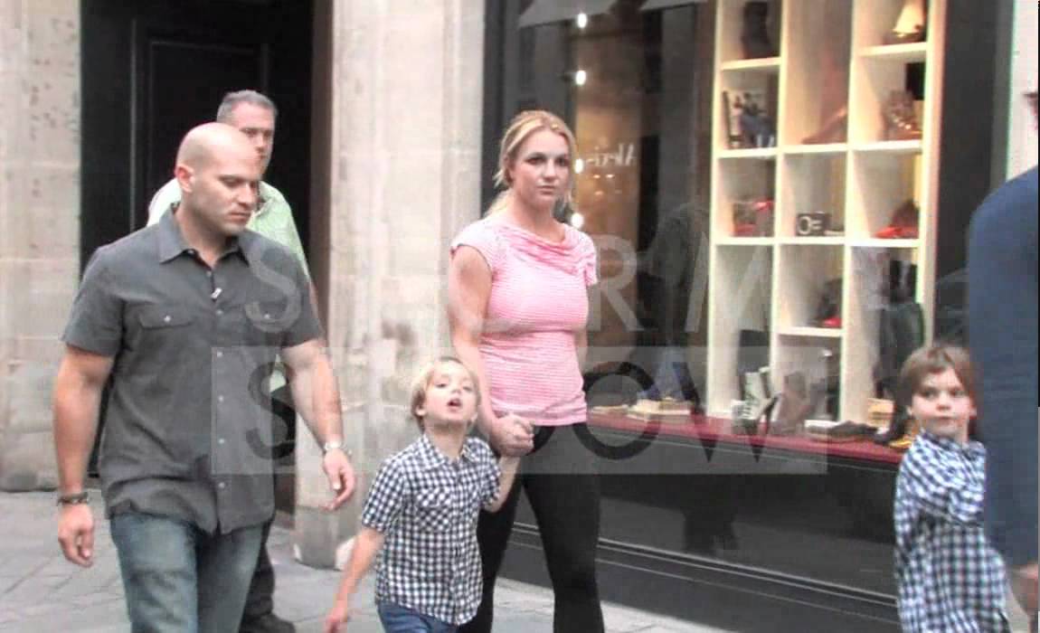 Britney Spears with husband and kids walking in the streets of Paris