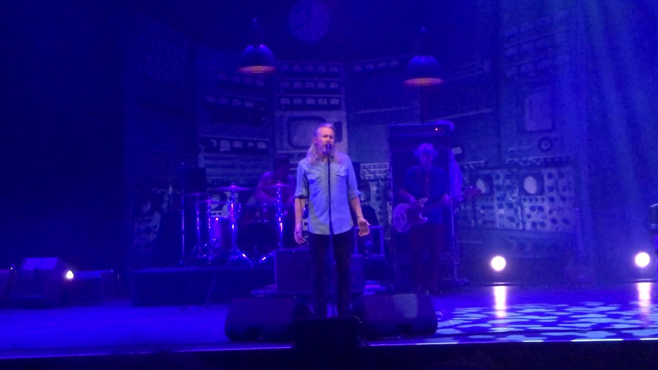 J. Karjalainen/ Sirkka Lautamies, live @Logomo, Turku 2019