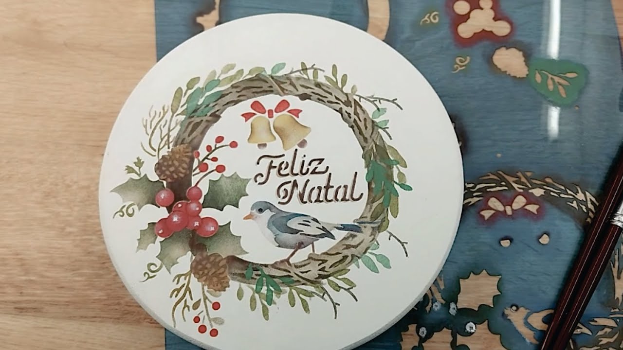 Pintura em MDF: Guirlanda Natalina com Stencil – Decoração de Natal