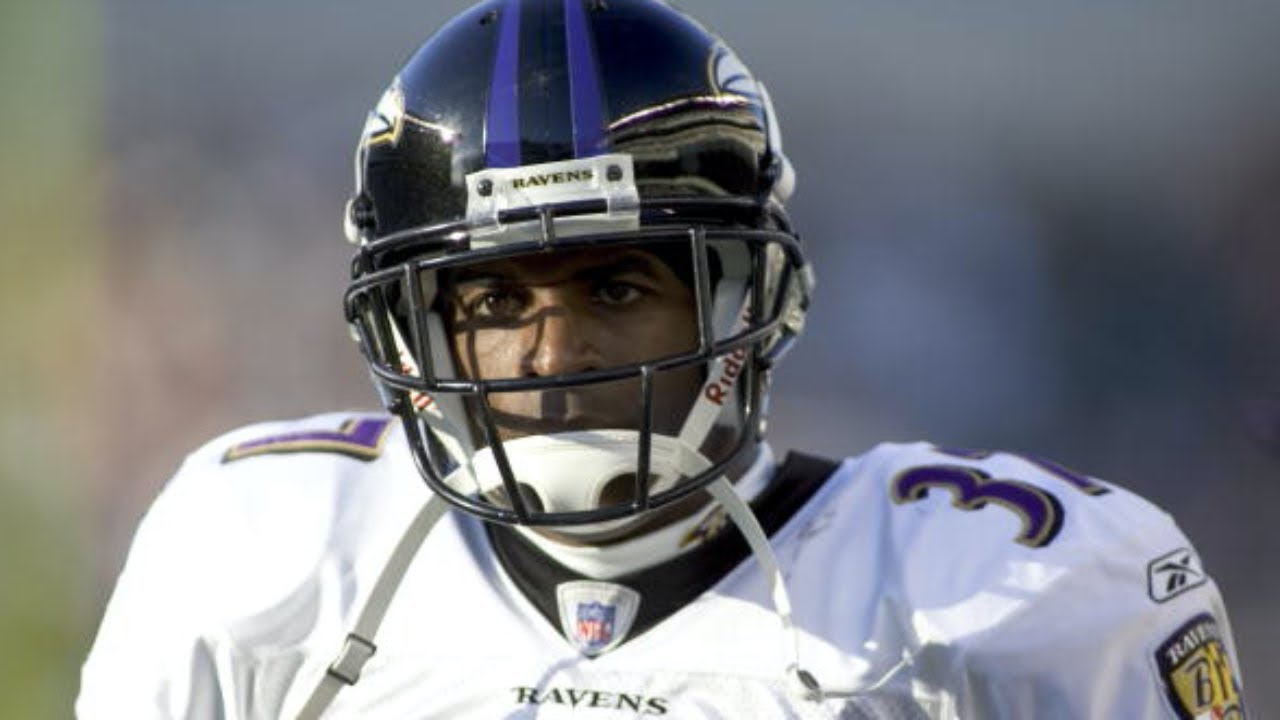 10 NFL Players Who Had The WEIRDEST Final Stop In Their Careers