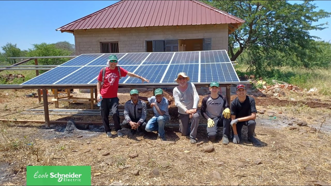 Les 1ère STI2D de l'Ecole Schneider Electric partagent leur expérience de Chantier Ecole en Tanzanie