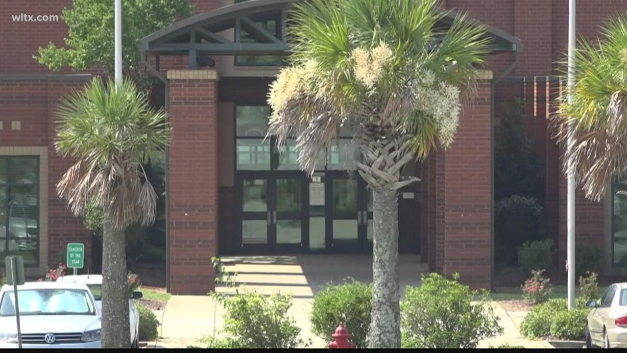 Lexington One to remove plexiglass dividers in classrooms