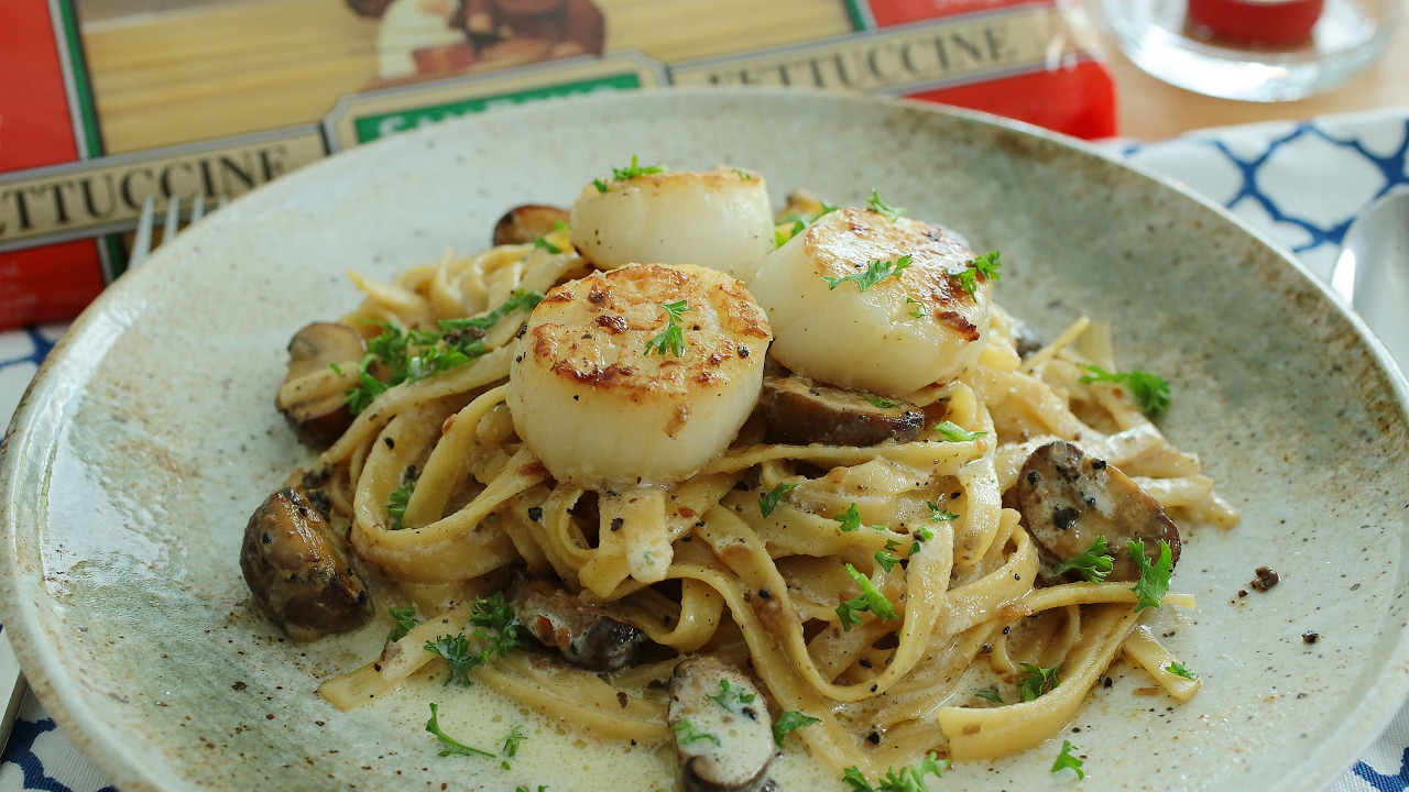 Truffle Miso Fettuccine with Seared Scallops -松露味噌意大利面
