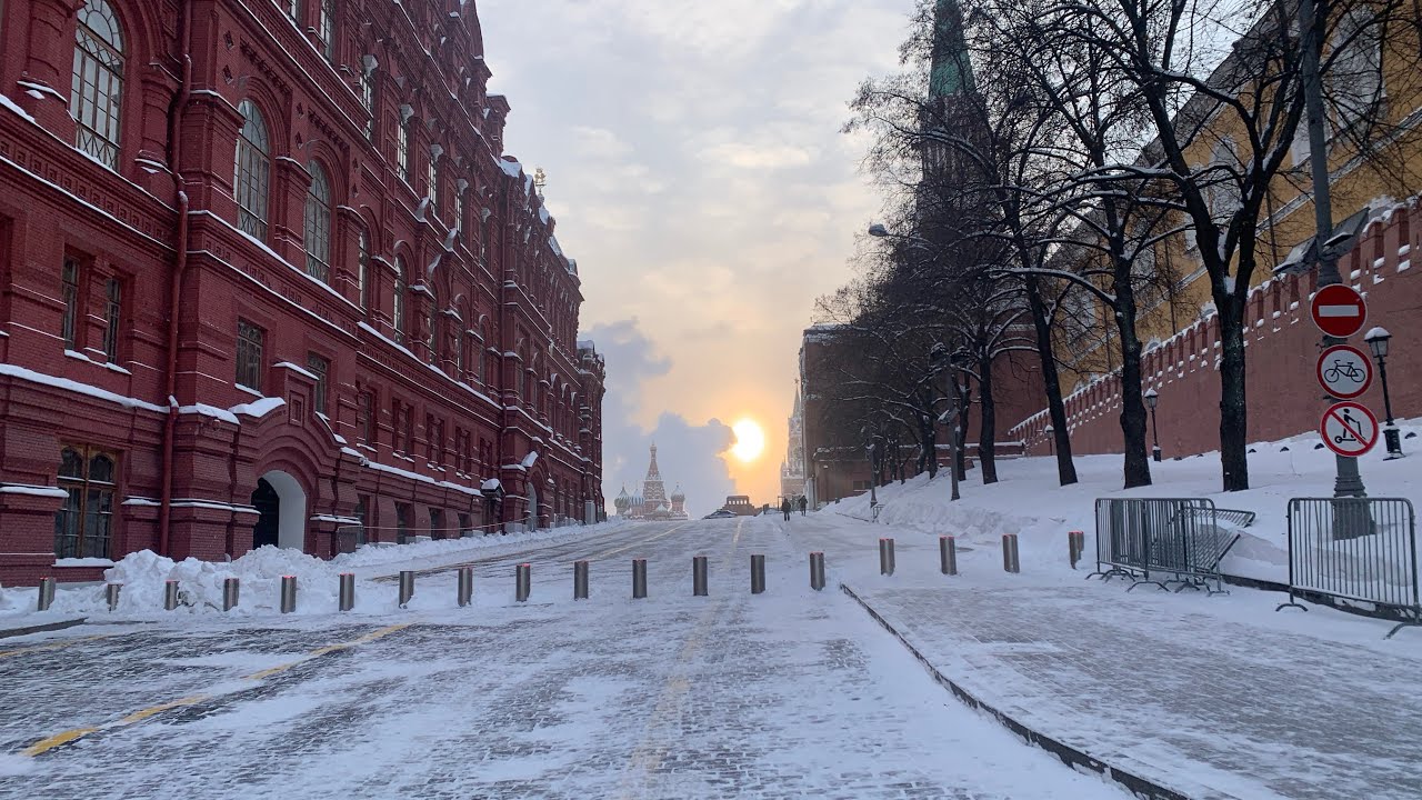 В Москву на три часа.