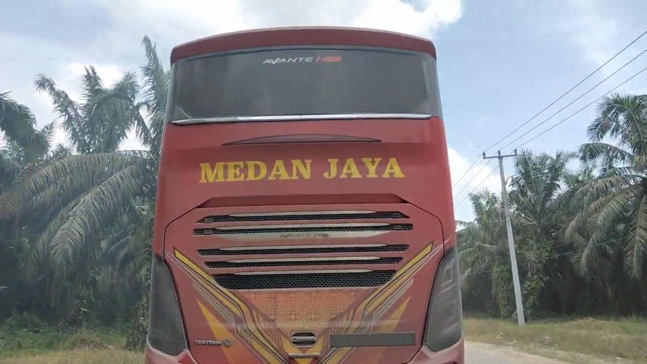 Detik detik aksi bus Medan jaya membuat melongo ❗❗❗