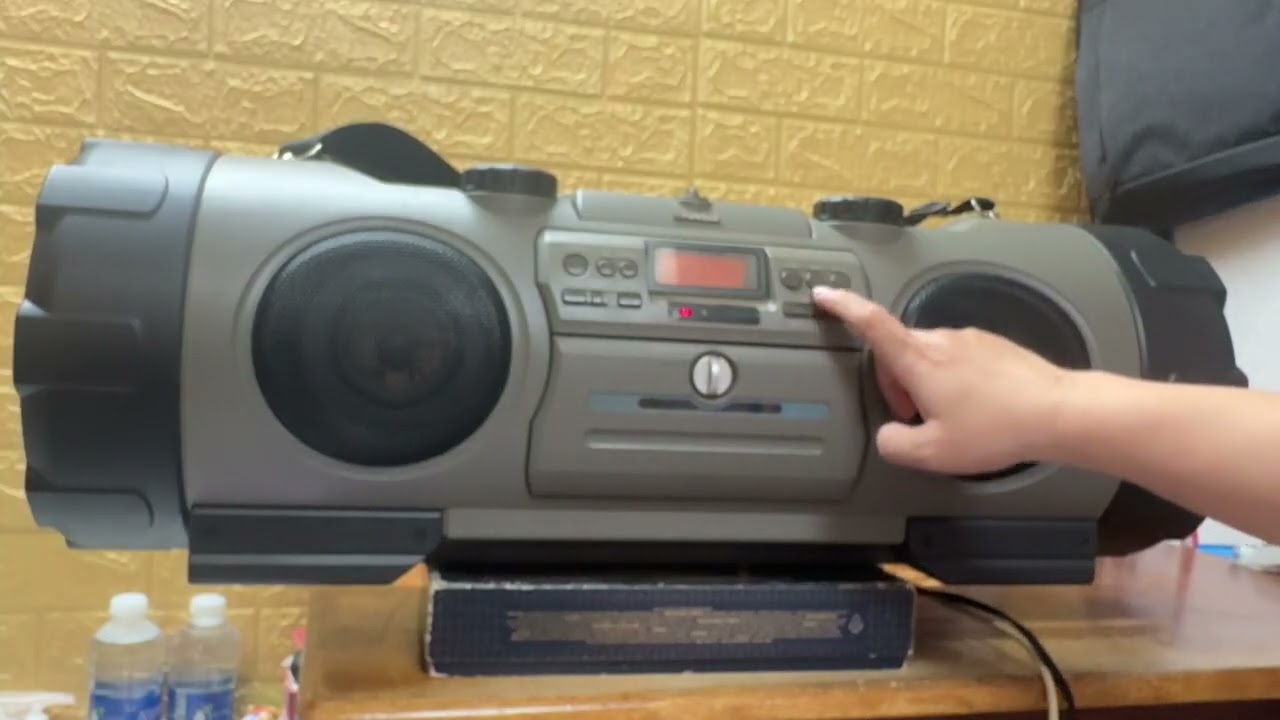 Victor X70 số sơ ri 073X- Gia 4tr5.liên hệ Thuỳ Audio Sài Gòn 0945019268.