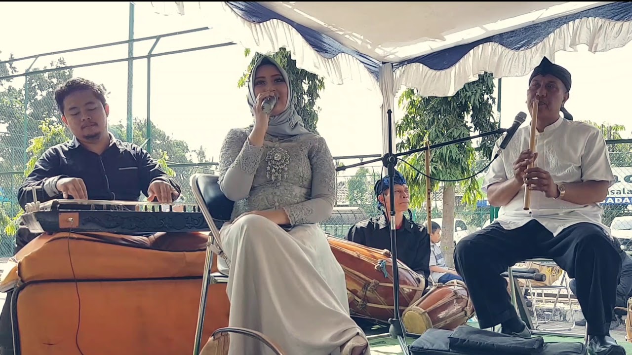 KACAPI KAWIH : TAROSKEUN & PANGANTENAN (NELSYADELA PUTRY)