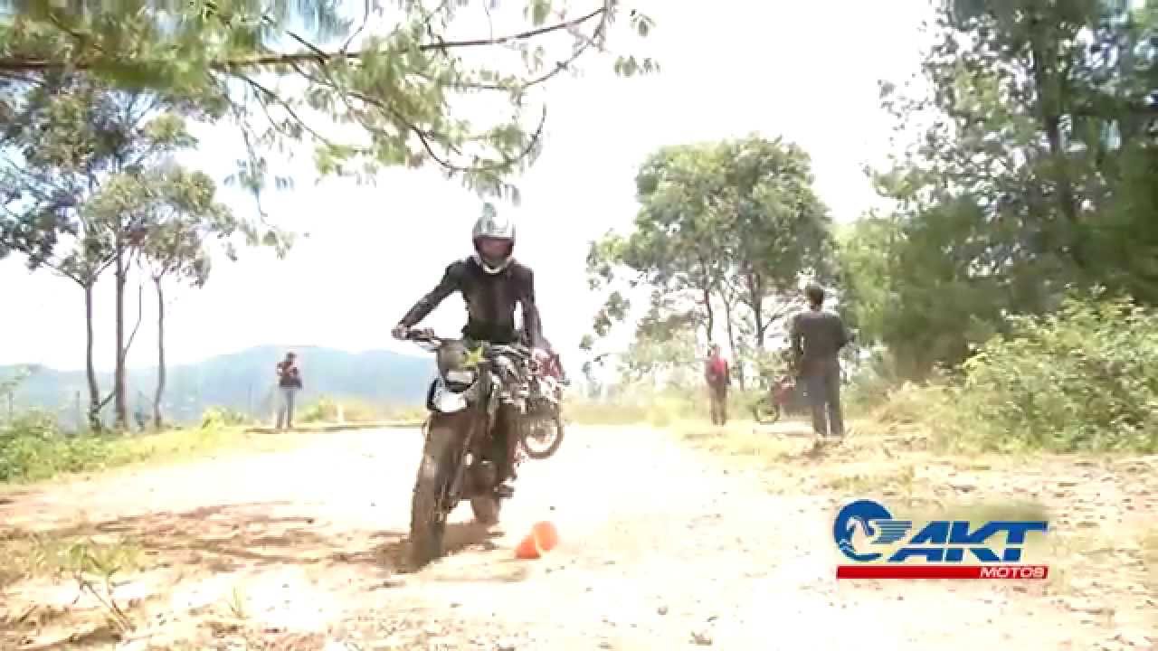 Entrenamiento habilidades de conducción en terreno Off Road
