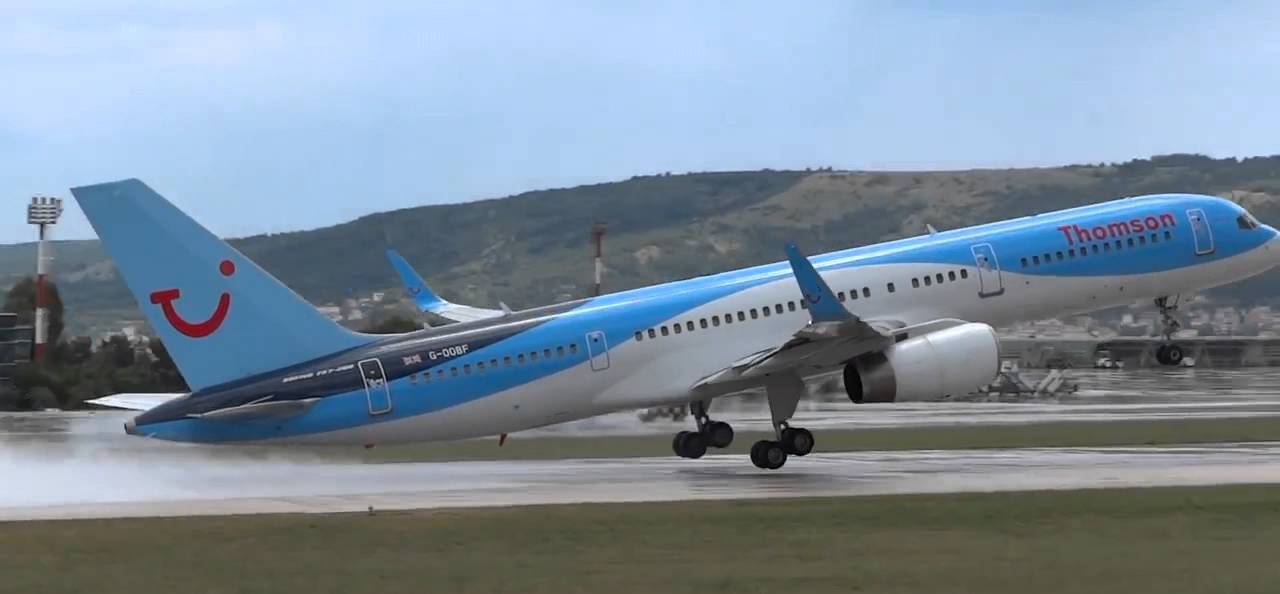 Thomson Airways 757 Wet and Windy Takeoff