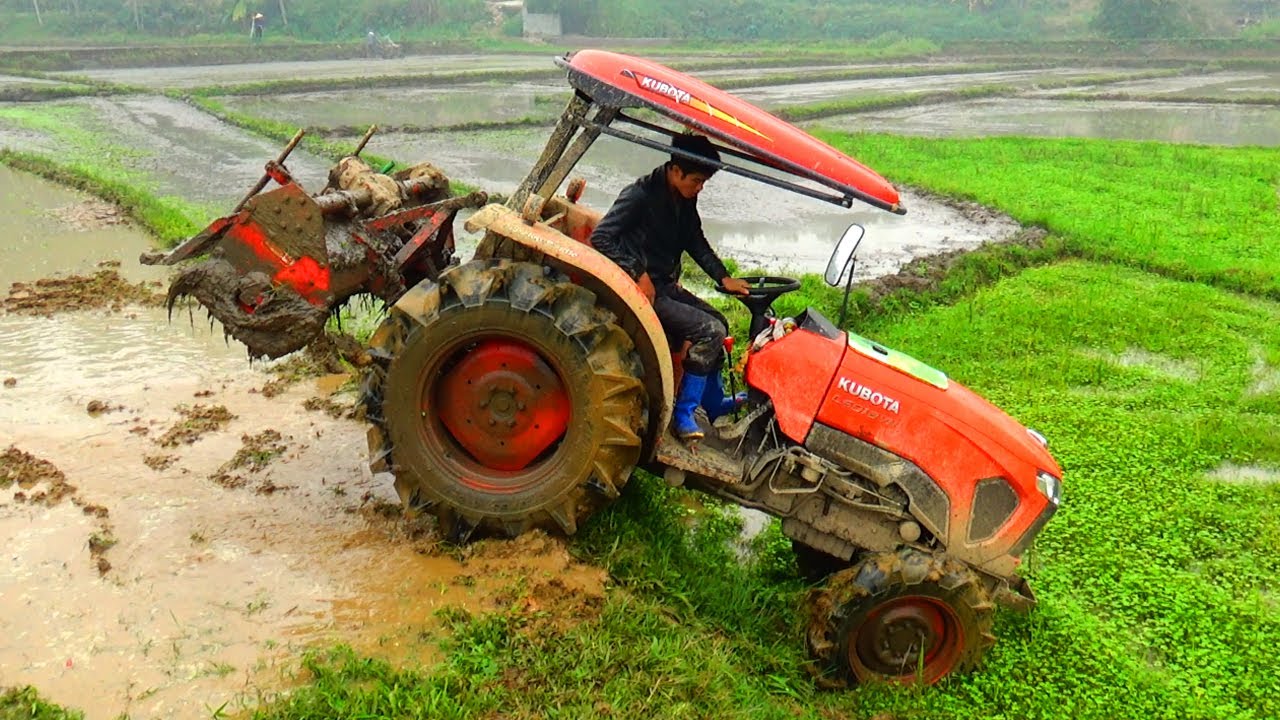 m&aacute;y c&agrave;y, xe m&aacute;y c&agrave;y, may cay, m&aacute;y c&agrave;y ruộng - L&Agrave;M VIỆC - Tractor at work