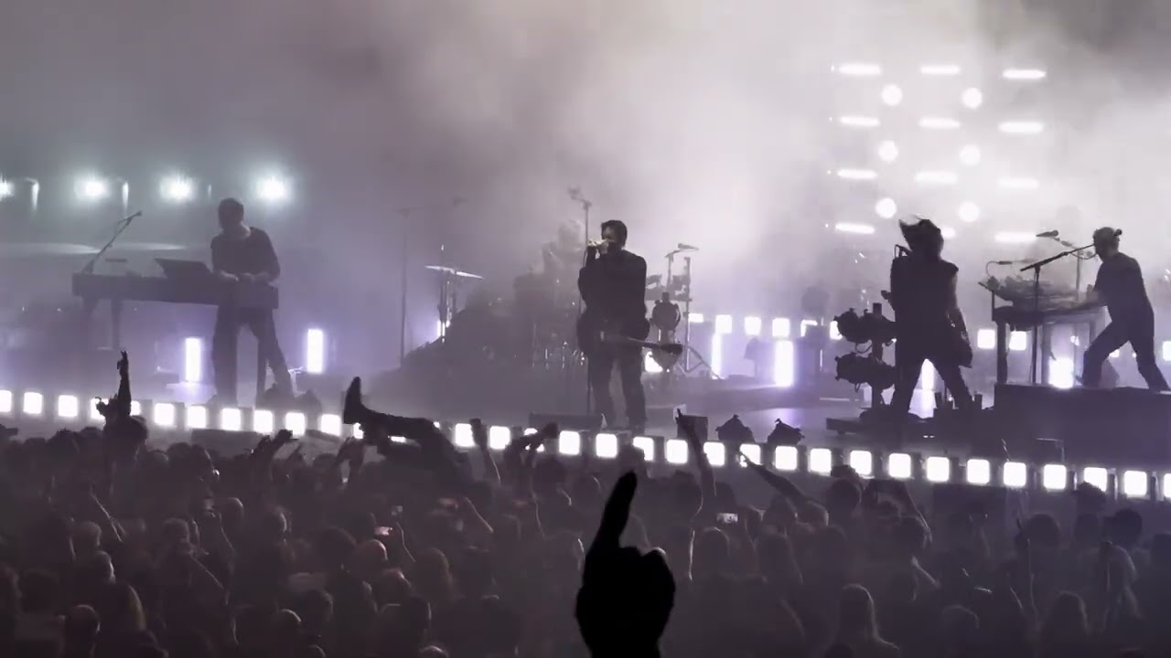 NINE INCH NAILS: Peel It Back Tour 2026 — “Head Like A Hole” (Dallas)