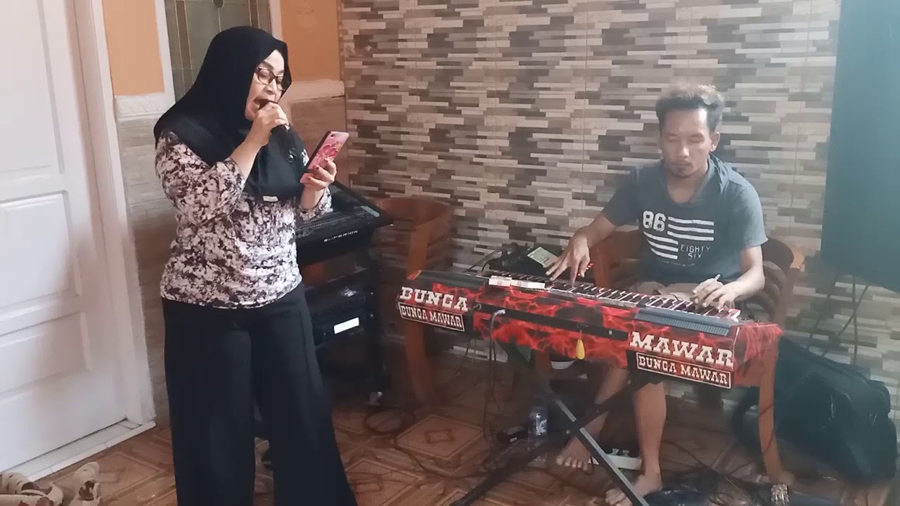 LAGU BUGIS MUPUCAWA PEDDIKU VOC. HJ. YUNI YUNIANTI