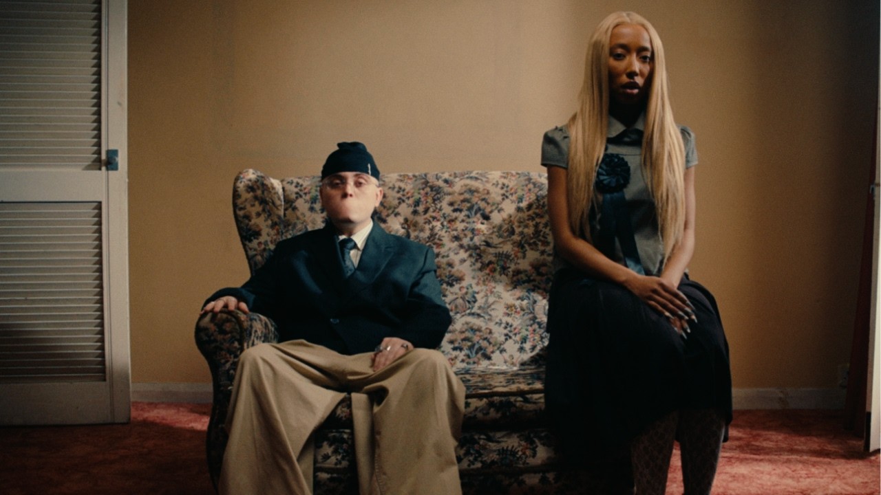 Taylr - lie to you (Official Music Video)