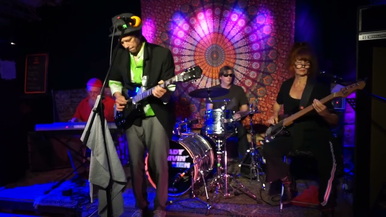 Les Petits Bonbons live   Creative Outlaws Club 2021