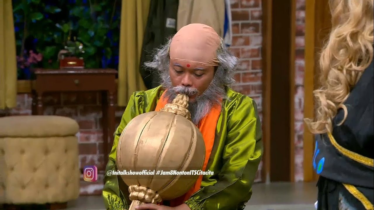 Pelatih Cobra yang Bikin Ngakak