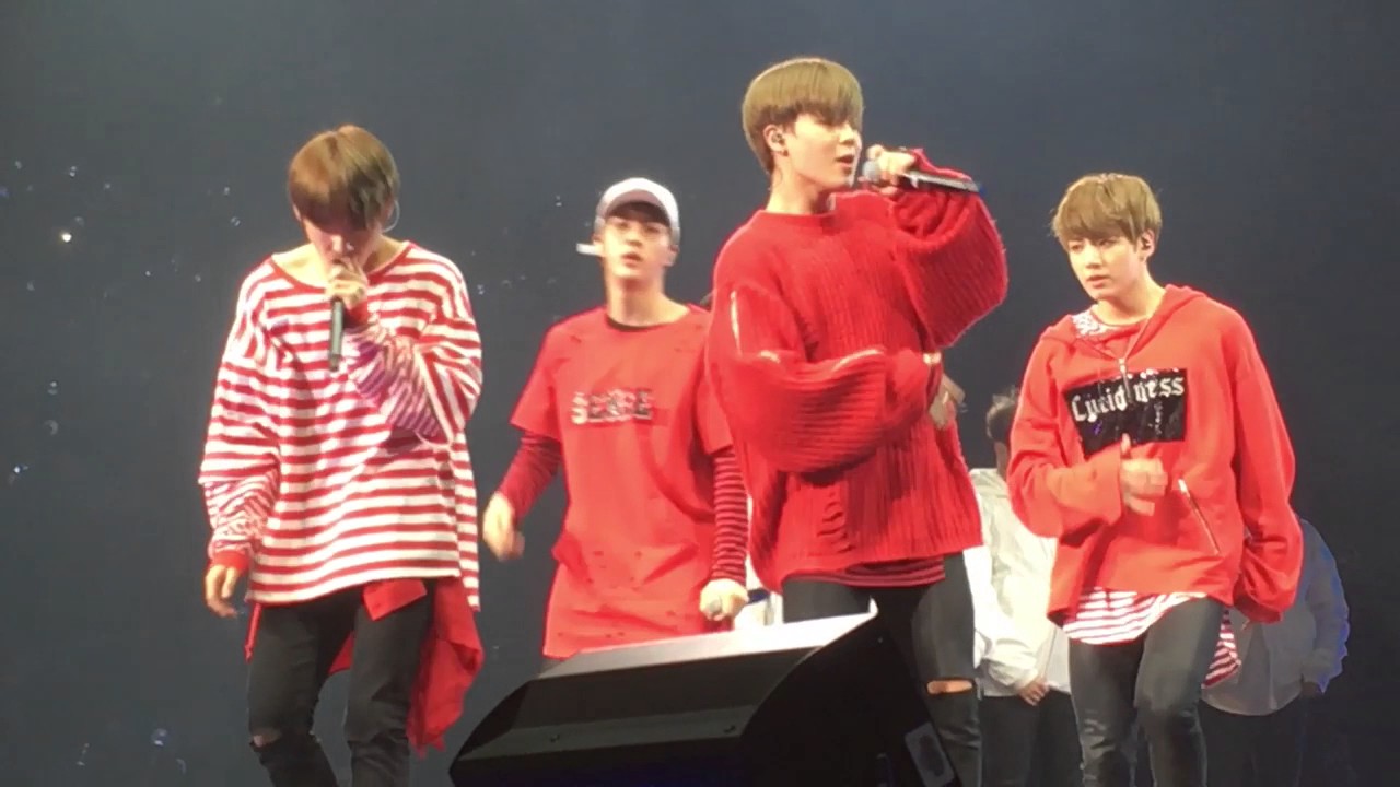 [WINGS IN NEWARK] 170324 BTS - LOST (extended stage fancam)