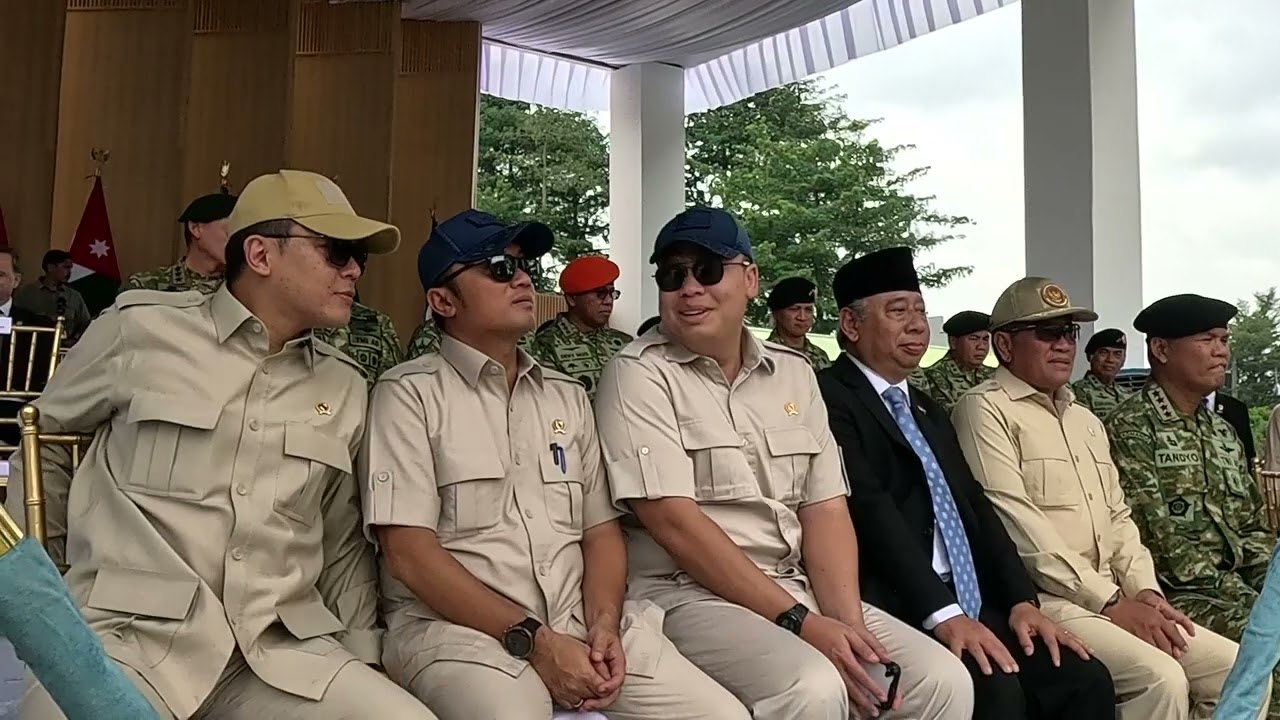 Демонстрация синергии: президент Прабово и король Абдалла II вместе наблюдают за демонстрацией бе...