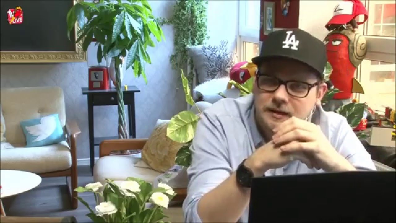 Etienne erklärt, warum Männer Videospiele spielen [Rocketbeans/RBTV Highlights]