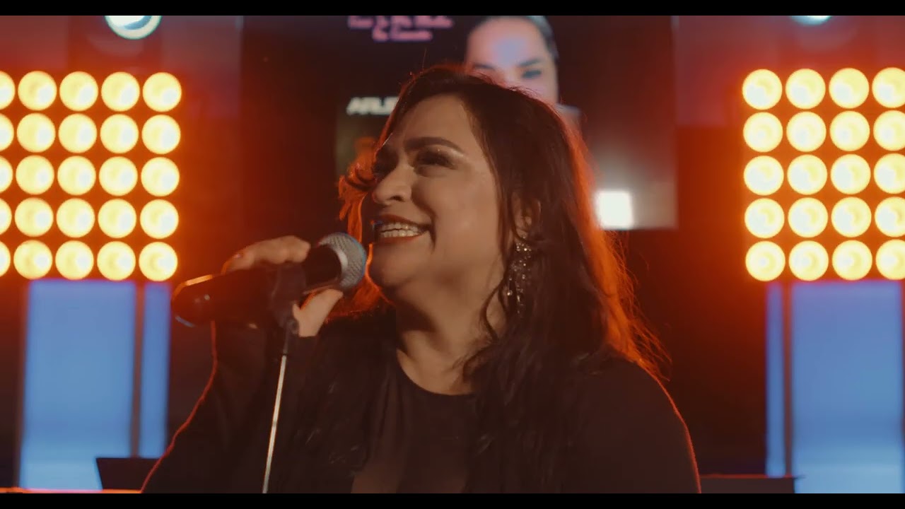Arlena Casi Se Me Olvida La Canci&oacute;n (Video Oficial)