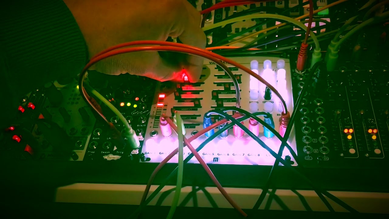 Basimilus Iteritas Alia Bassline (modular techno)
