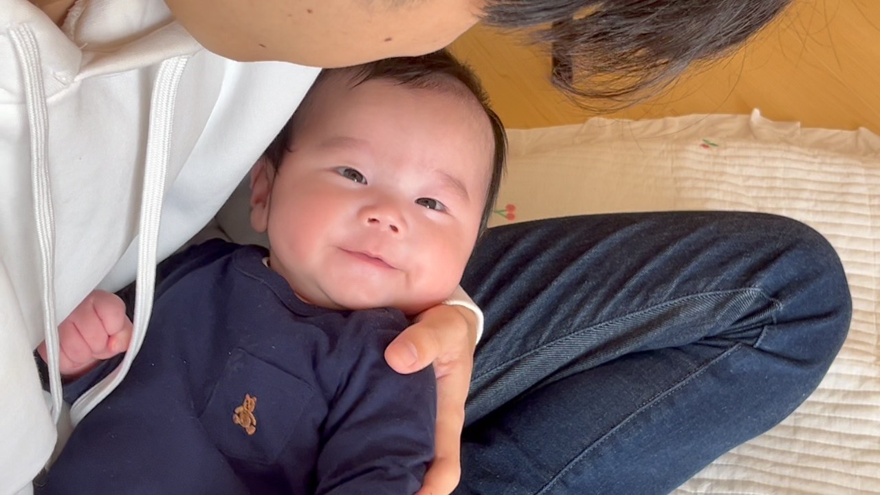 🇯🇵 Tiny Smiles and Daily Life with Our Baby