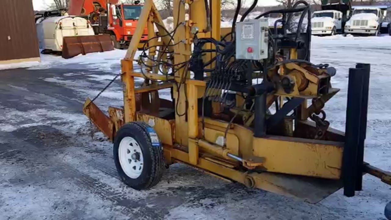Chomper automatic firewood processor