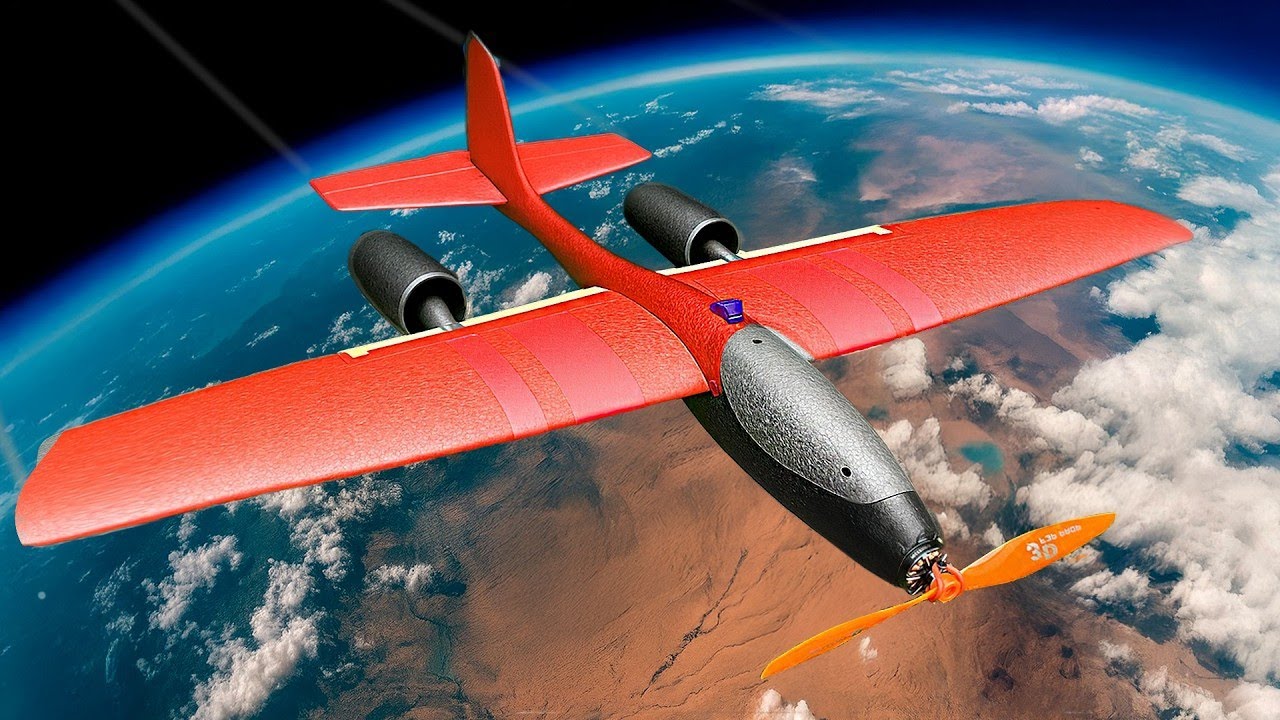 TRANSFORMÓ UN GRAN AVIÓN DE $ 5 EN UN BOMBARDERO CONTROLADO POR RADIO