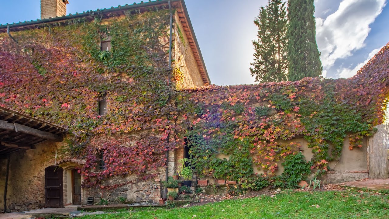 Esclusivo casale medievale con vista su Siena – Montagnola Senese