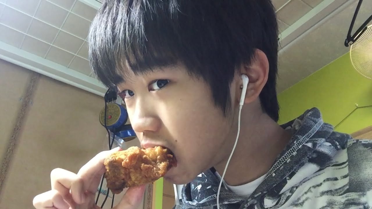 ASMR 咀嚼音 ケンタッキーの骨なしとオリジナル2個ずつとポテトLをドクターペッパーで流す Eating KFC 音フェチ 飯テロ？