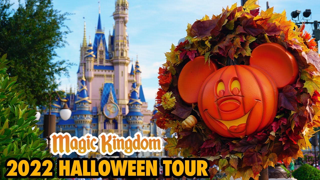Disney&rsquo;s Magic Kingdom Halloween 2022 Walkthrough [4K POV]