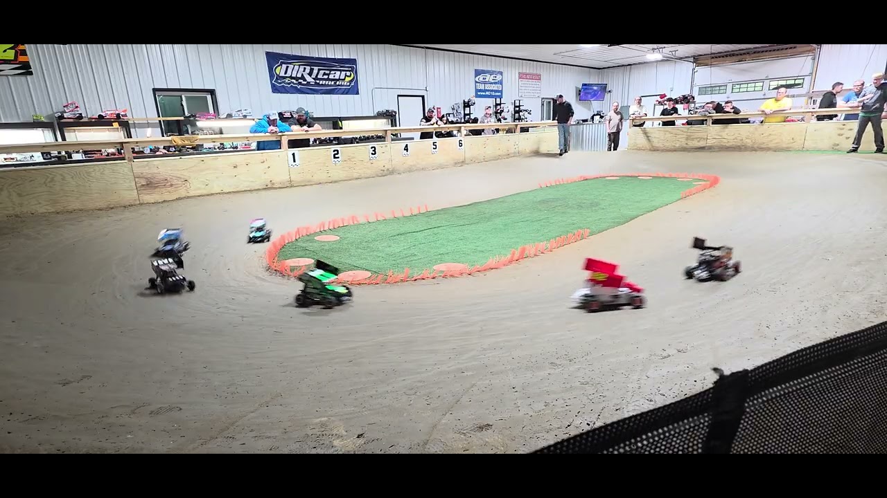 Losi Sprint Car (A-Main) #ovalracing #sprintcar #boxstock 