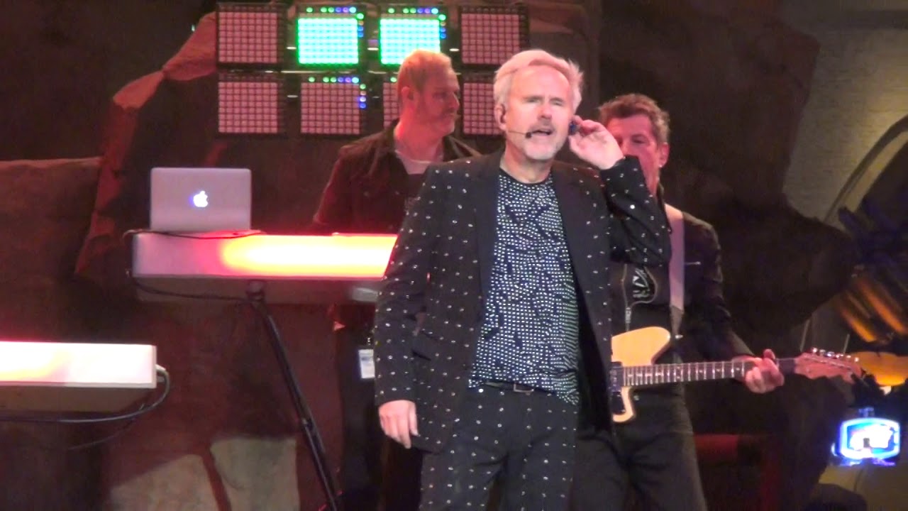 HOWARD JONES 