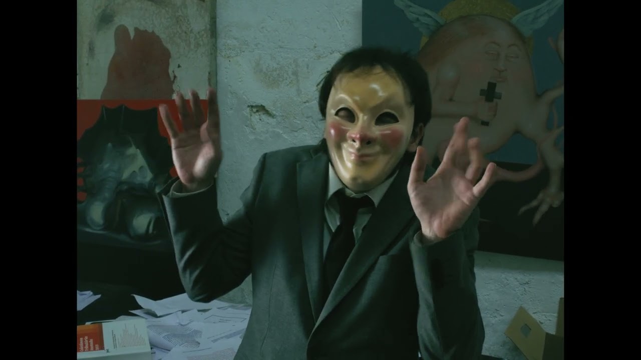 Holly Hood - Água do Crime