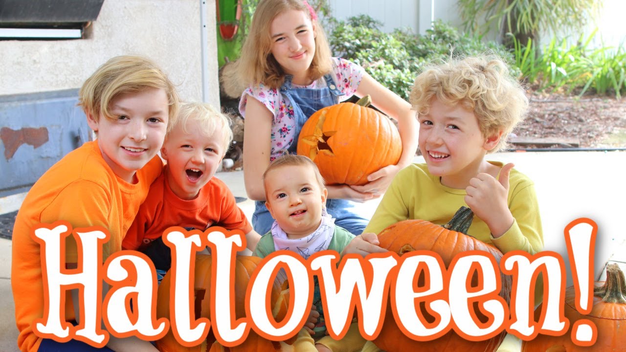 Halloween - Pumpkin Carving, Halloween Cookies & a Halloween Movie!