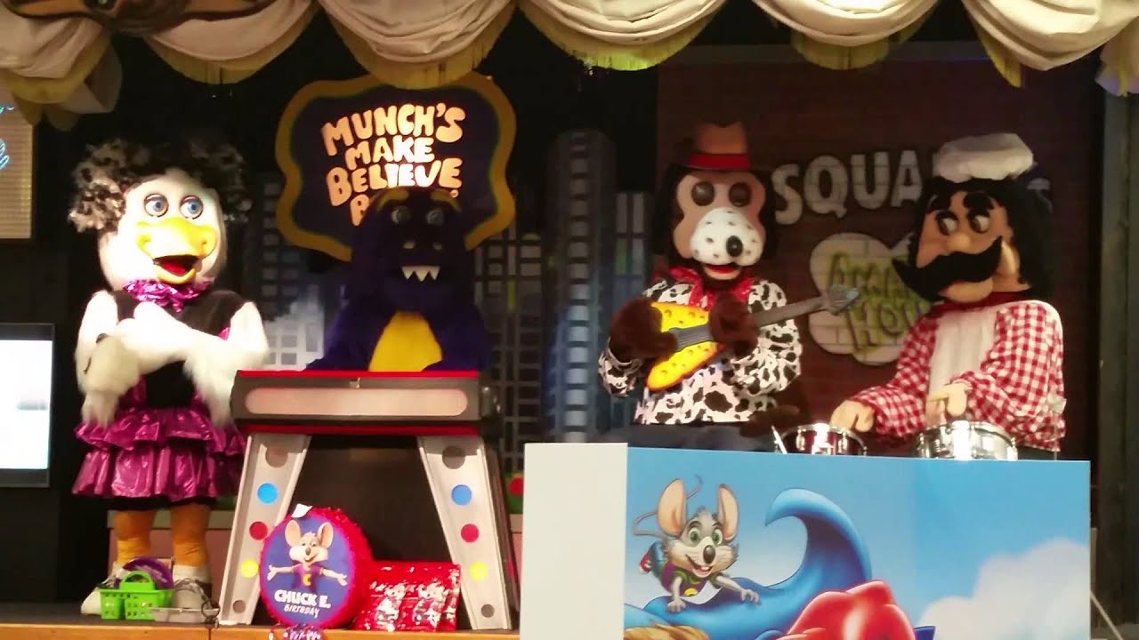 Chuck E Cheese Waterbury Connecticut Live show happy and you know it