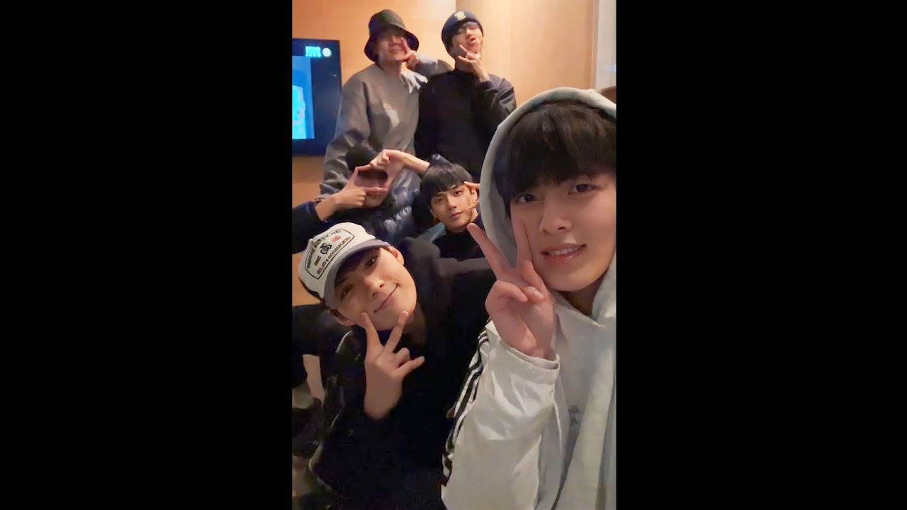 230105 티에이엔 인스타 라이브 (TAN Instagram live)