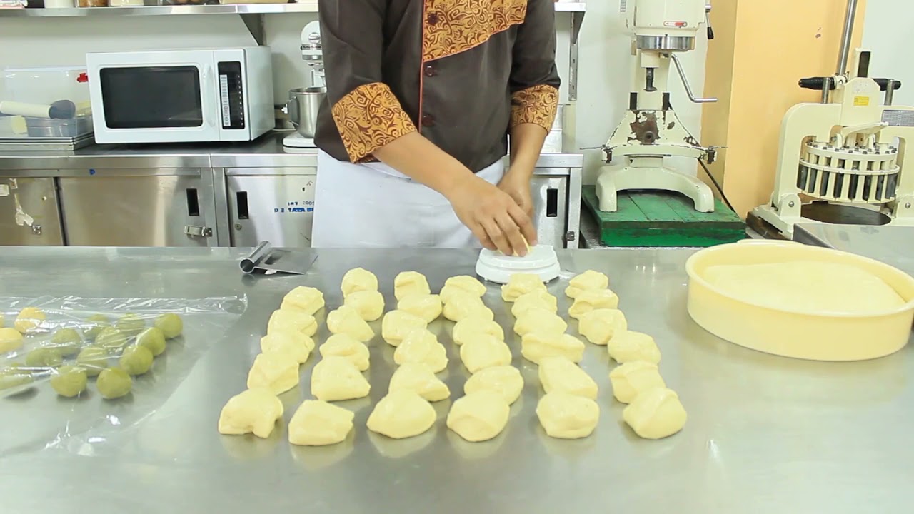 Video Penuntun Praktik Roti Taiwan Sebagai Bahan Pembelajaran Model Pembelajaran Praktikum  Roti