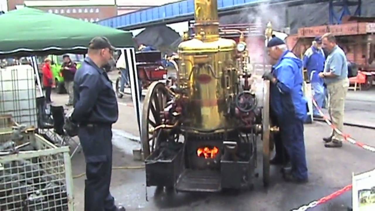 Dampffeuerwehr auf dem Flensburger Dampfrundum