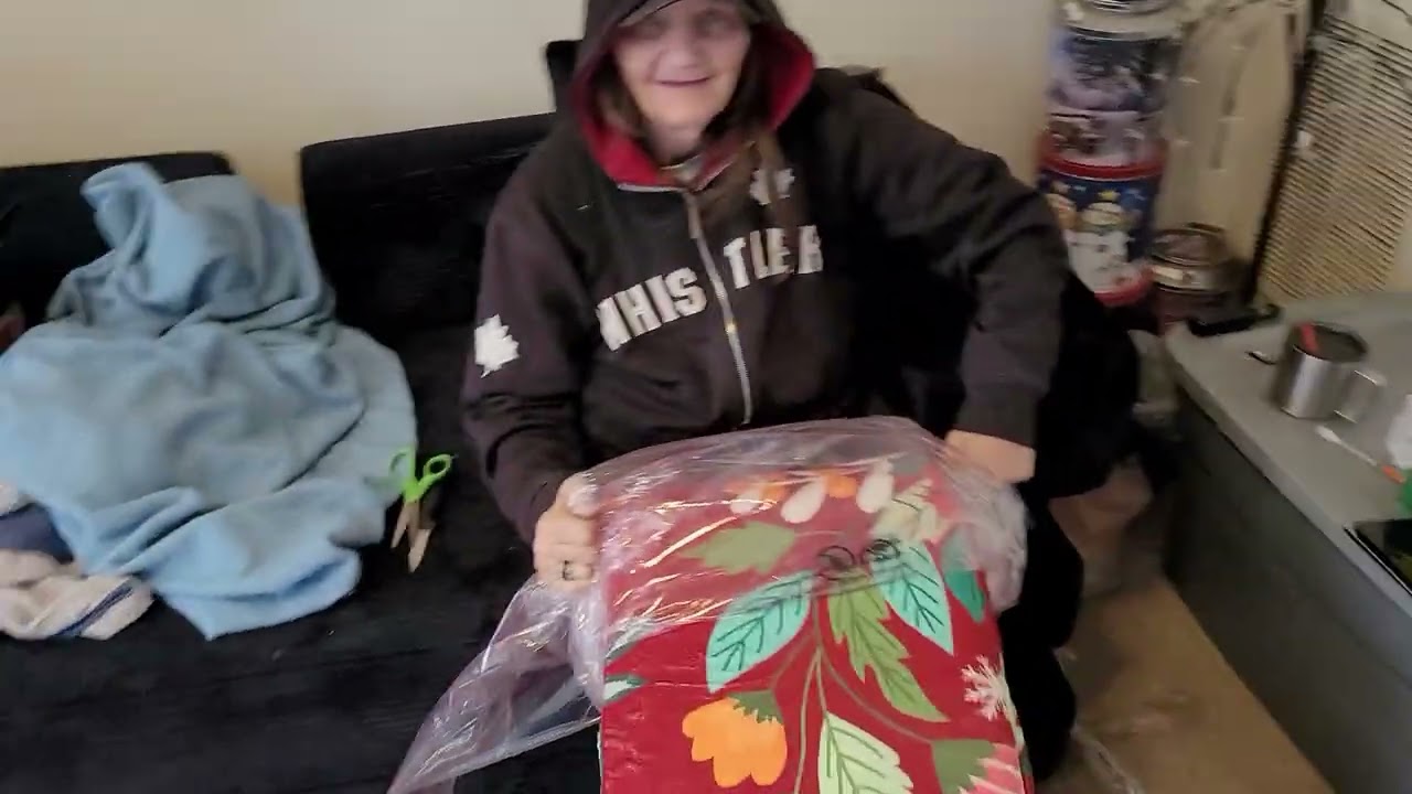#223 Amazon unboxing of a new Rug part A