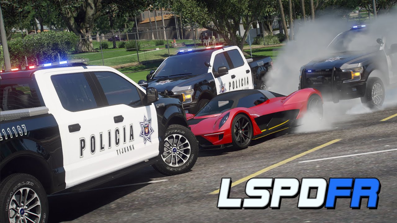 ARRANCONES EN LA CIUDAD | GTA 5 POLICIA - DE TIJUANA | TheAxelGamer
