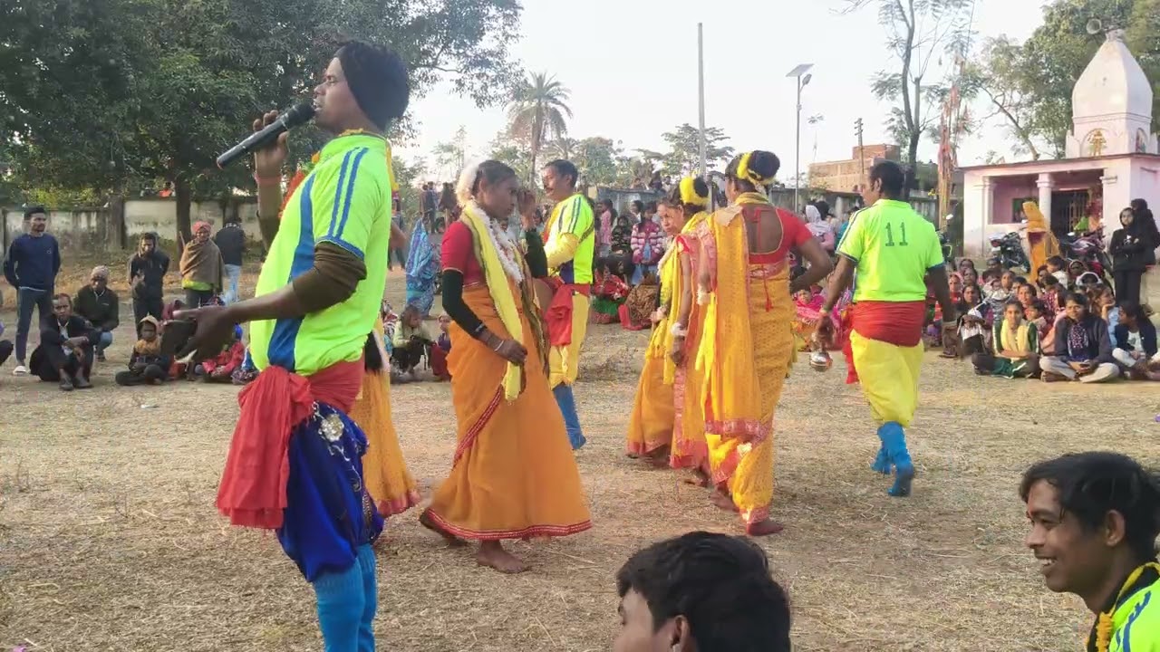 Umesh Mahato Ladies Jhumar Party#jharkhandi#dance#shortsdance#trendingvideo#longfeed#longvideo#long 