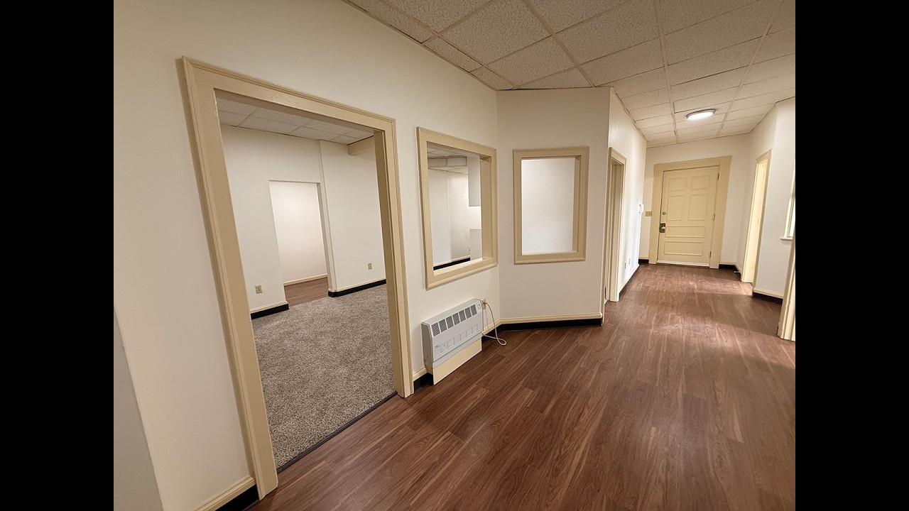 521 Pine St 103: Video tour a 2BR apt w/ free heat + parking at St. George School in Manchester, NH