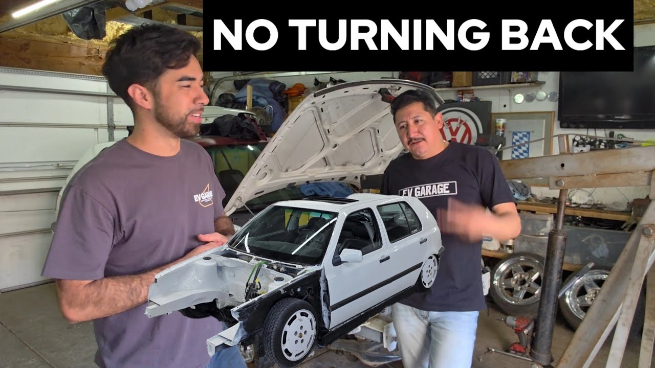 MK3 Golf Gets Fully Dismantled! Shaved Engine Bay and Engine Preparation