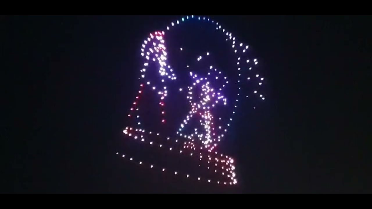 Il Drone Show incanta Reggio Calabria, spettacolo straordinario