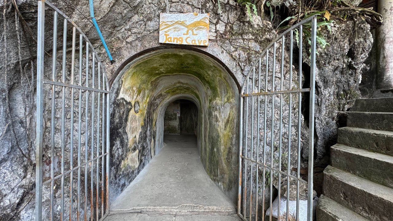 Jang Cave - Vang Vieng Laos