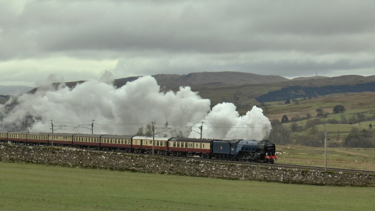 Blue Peter 60532 Battles the wind SOLO over Shap Bank 12 02 2026